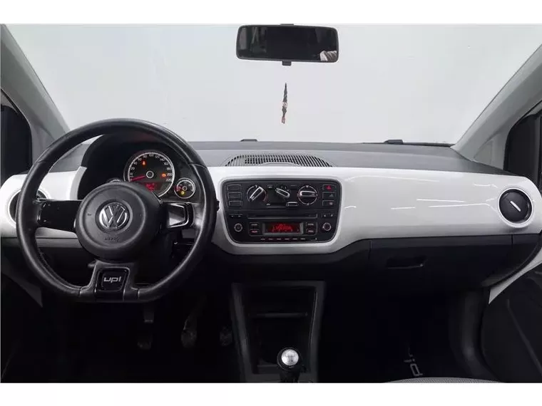 Volkswagen UP Branco 1