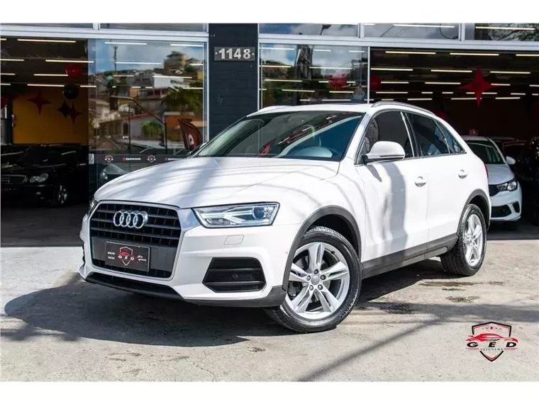 Audi Q3 Branco 13