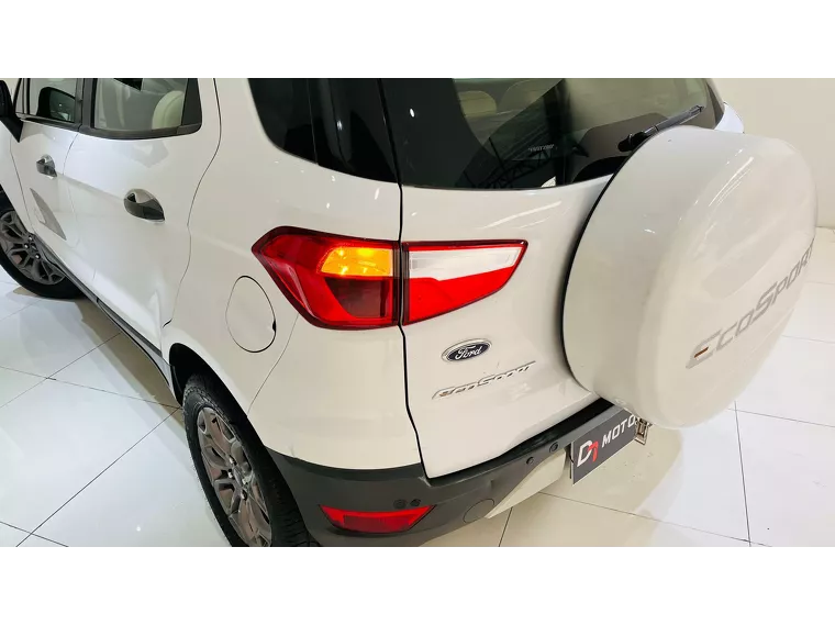 Ford Ecosport Branco 4