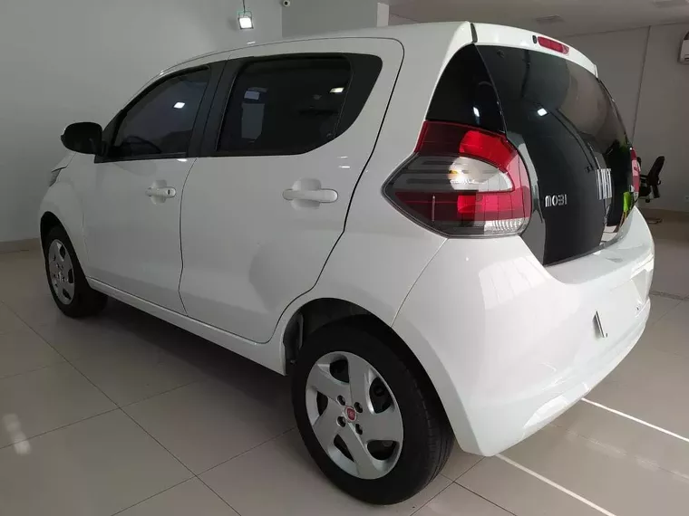 Fiat Mobi Branco 7