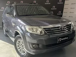 Toyota Hilux SW4