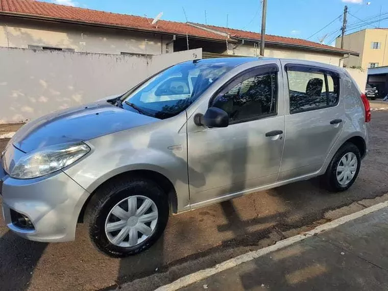 Renault Sandero Prata 1