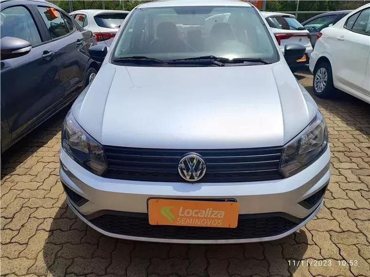 Volkswagen Voyage Prata 1