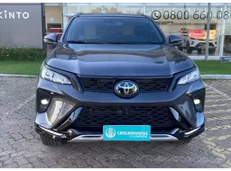 Toyota Hilux SW4
