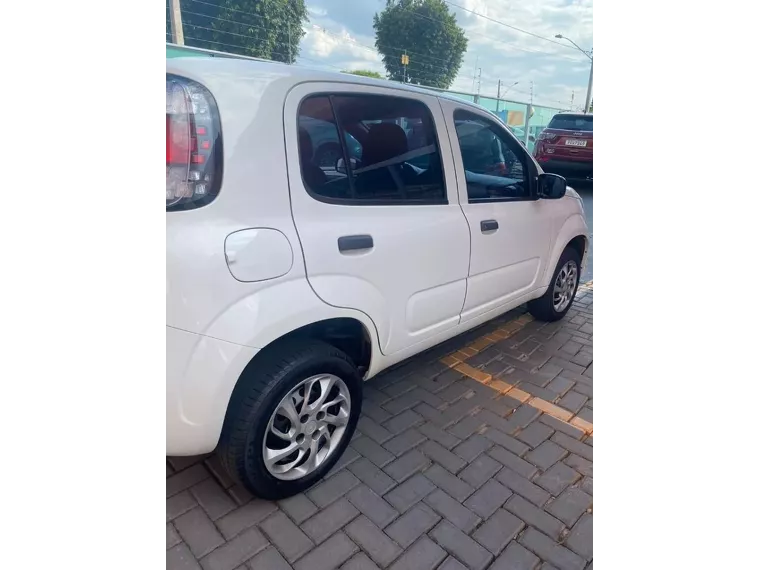 Fiat Uno Branco 7