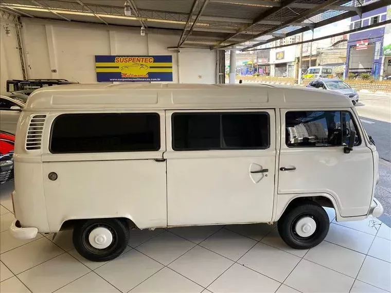 Volkswagen Kombi Branco 3