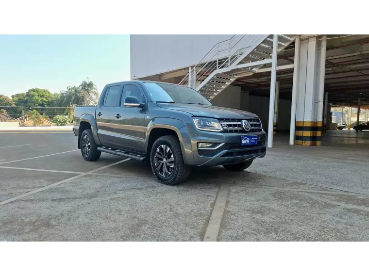 Volkswagen Amarok Cinza 3