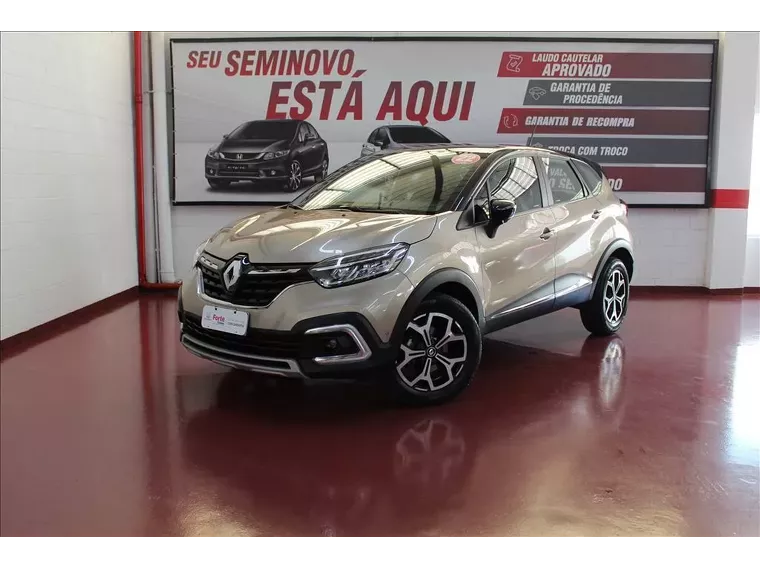 Renault Captur Bege 12