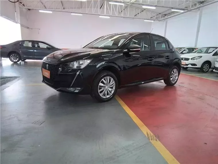 Peugeot 208 Preto 4