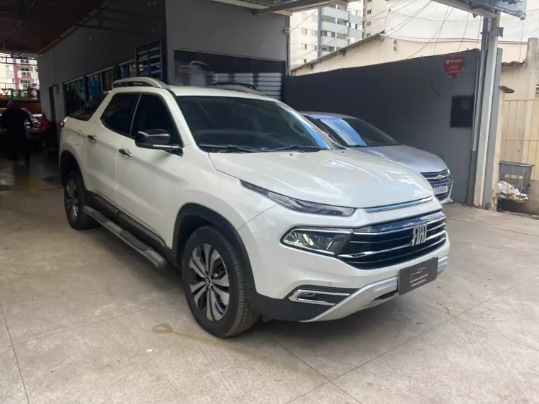 Fiat Toro Branco 10