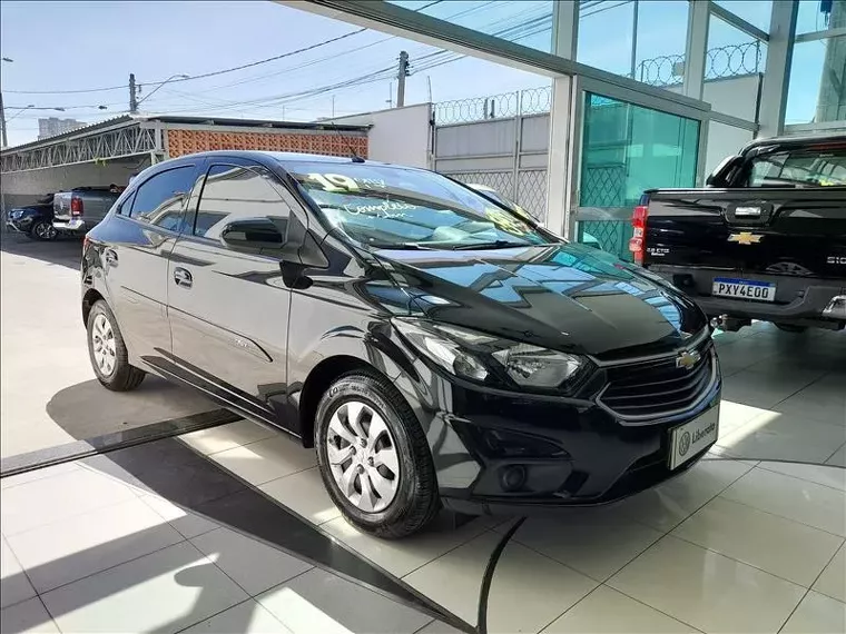 Chevrolet Onix Preto 9