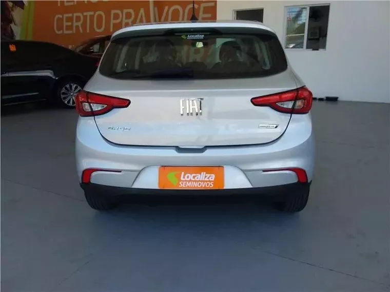 Fiat Argo Prata 17