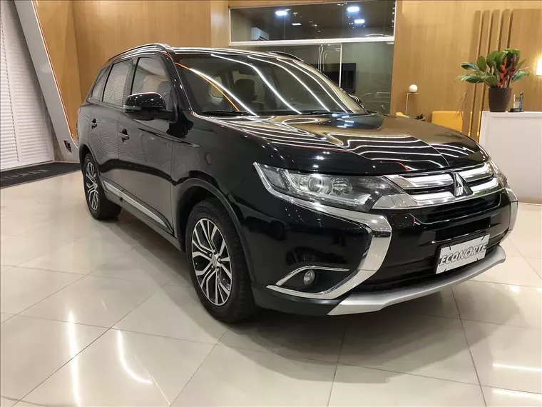 Mitsubishi Outlander Preto 7