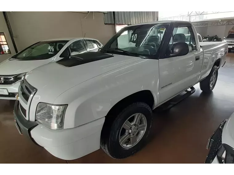 Chevrolet S10 Branco 17