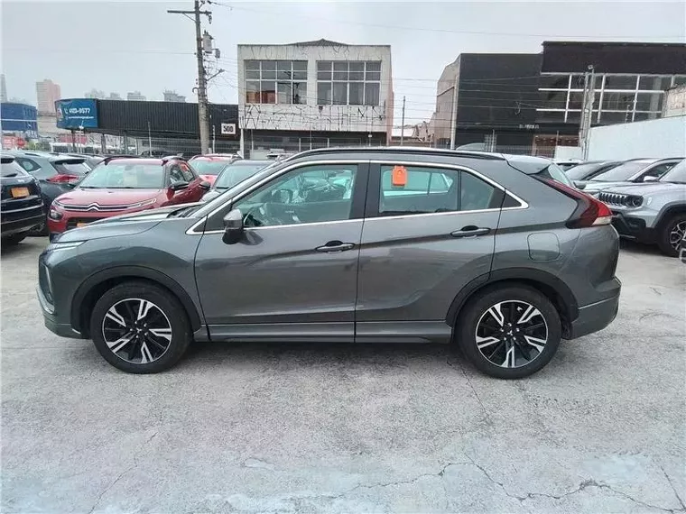 Mitsubishi Eclipse Cross Cinza 19