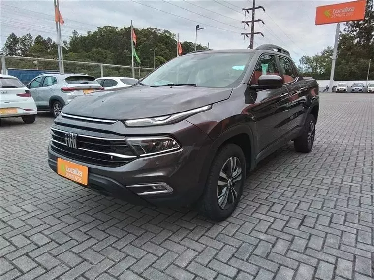 Fiat Toro Cinza 1