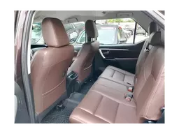 Toyota Hilux SW4