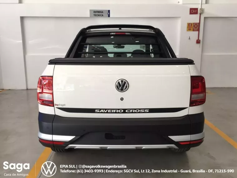 Volkswagen Saveiro Branco 9