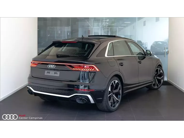 Audi RS Q8 Preto 7