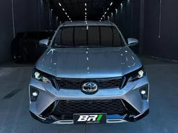 Toyota Hilux SW4