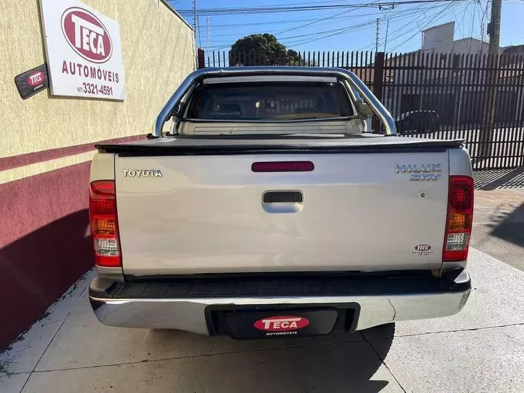 Toyota Hilux Prata 9