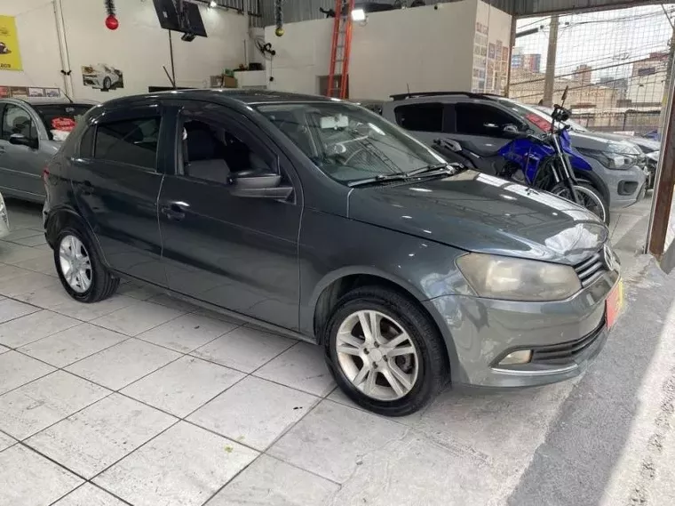 Volkswagen Gol Cinza 5