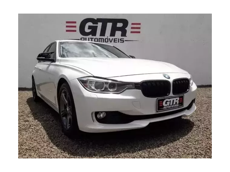 BMW 320i Branco 1