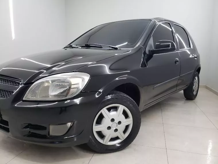 Chevrolet Celta Preto 4