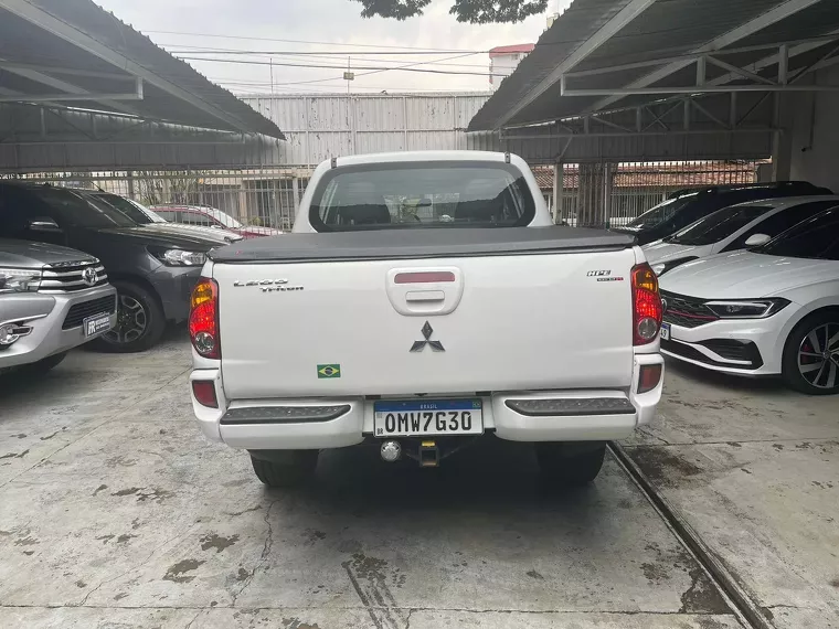 Mitsubishi L200 Branco 8