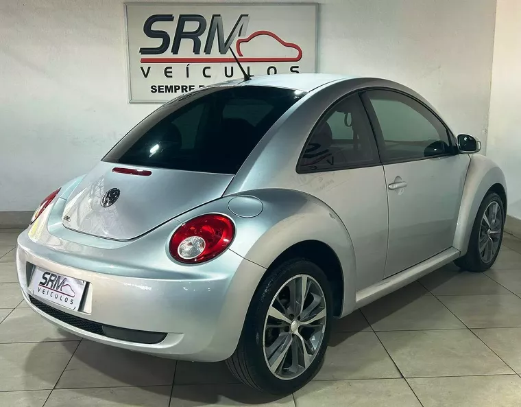 Volkswagen New Beetle Prata 4