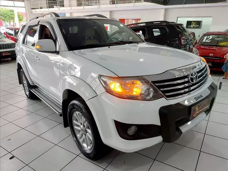 Toyota Hilux SW4 Branco 7