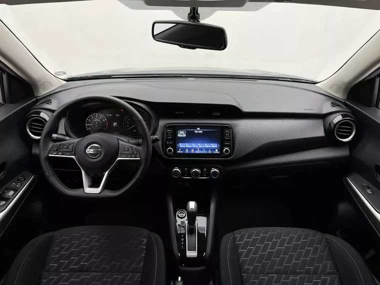 Nissan Kicks Cinza 2