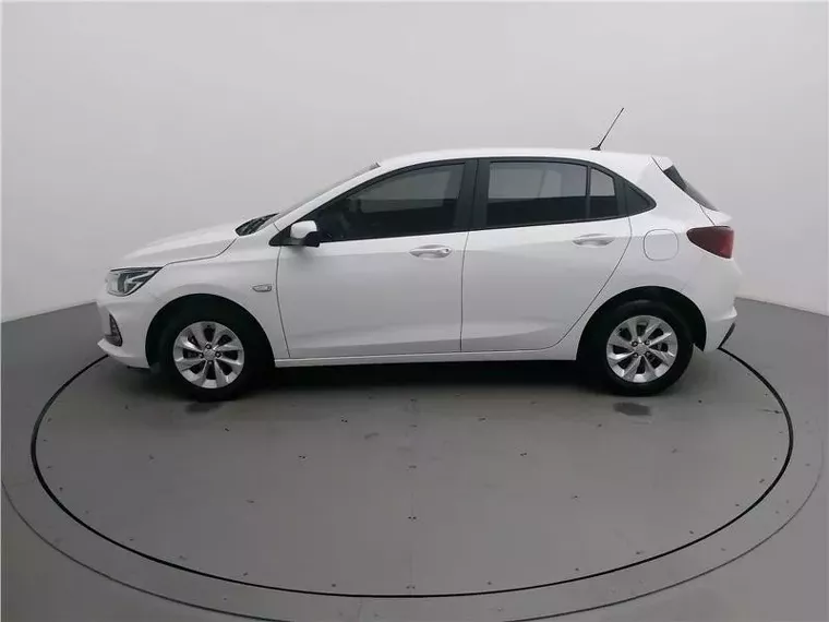 Chevrolet Onix Branco 7