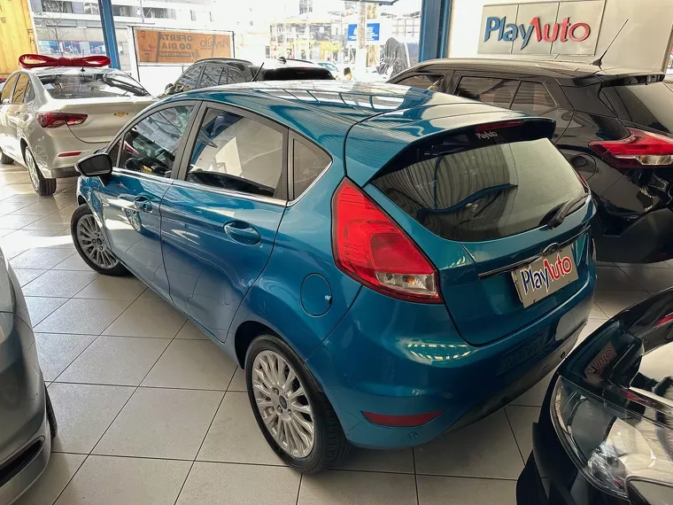 Ford Fiesta Azul 2