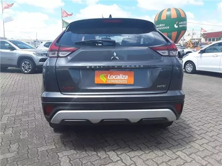 Mitsubishi Eclipse Cross Cinza 10