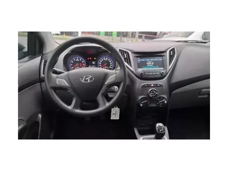 Hyundai HB20S Preto 4