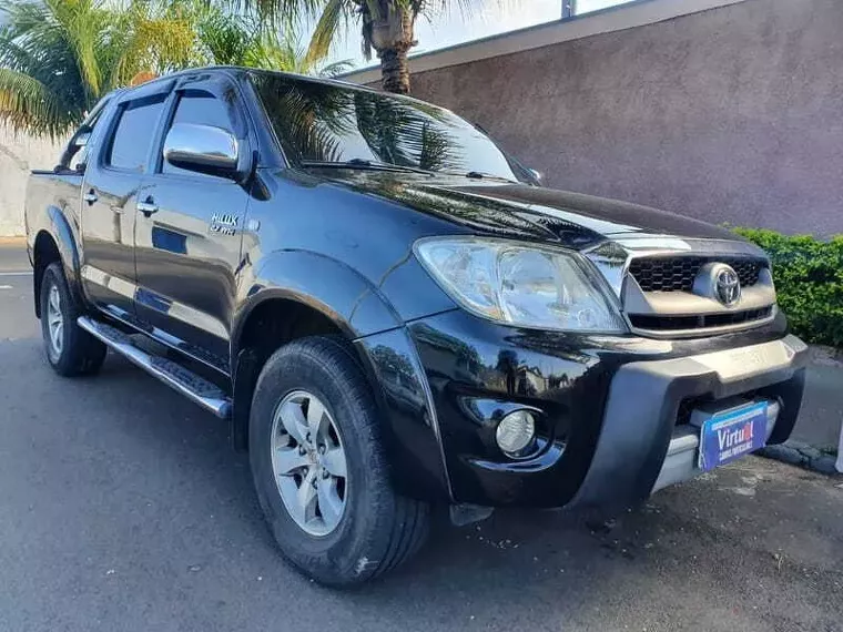 Toyota Hilux Preto 2