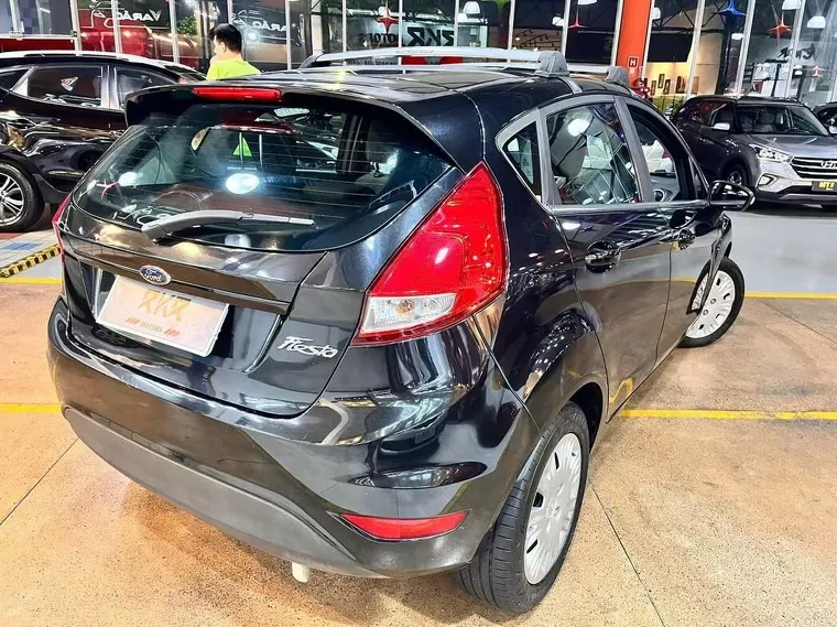 Ford Fiesta Preto 10