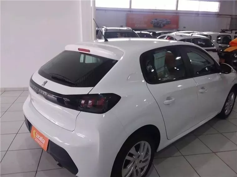 Peugeot 208 Branco 8