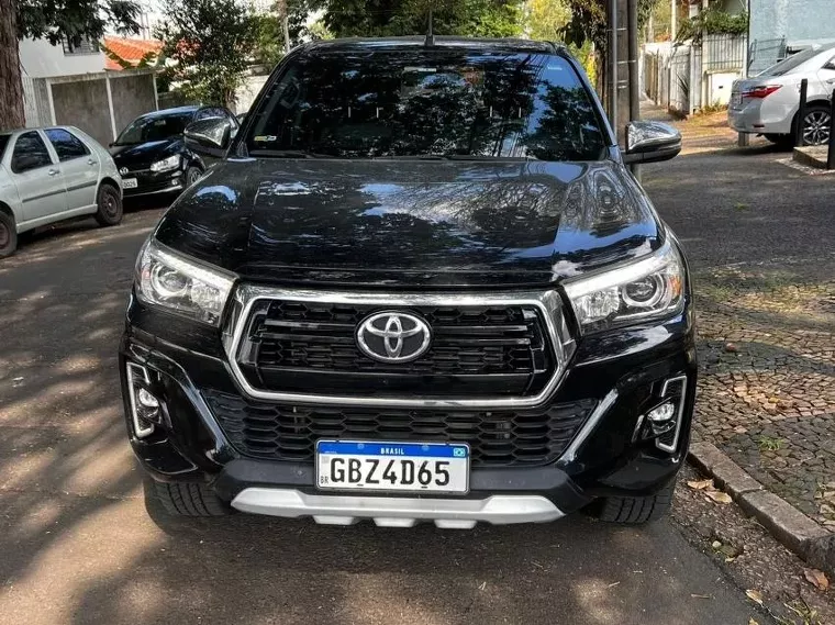 Toyota Hilux Preto 5