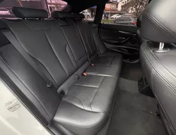 BMW 328i