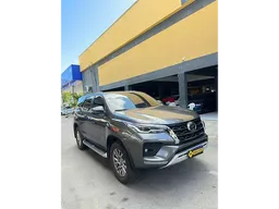Toyota Hilux SW4