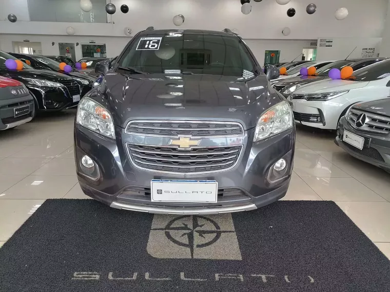 Chevrolet Tracker Cinza 1