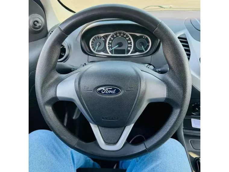Ford KA Branco 7