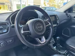 Jeep Commander