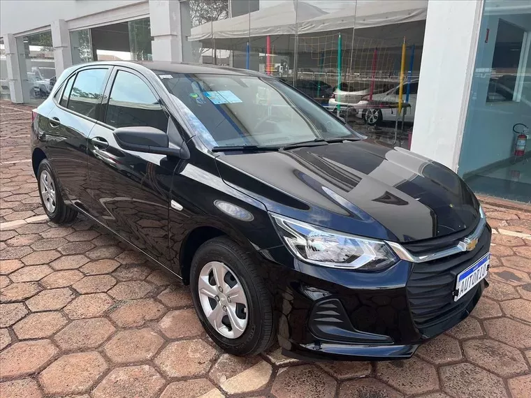 Chevrolet Onix Preto 5