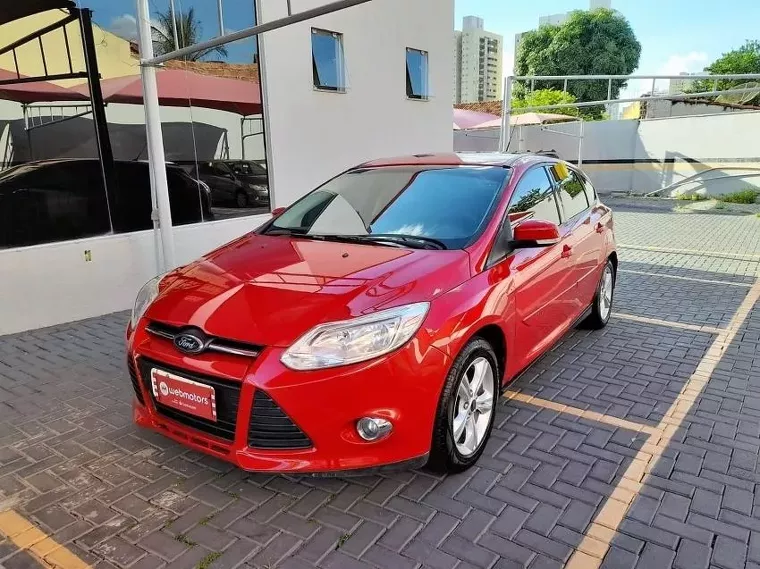 Ford Focus Vermelho 5