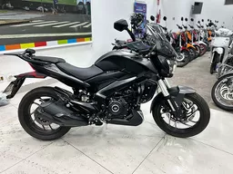 Bajaj Dominar
