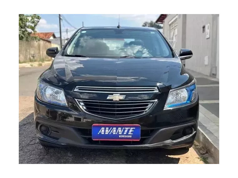 Chevrolet Onix Preto 5