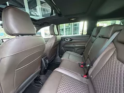 Jeep Commander